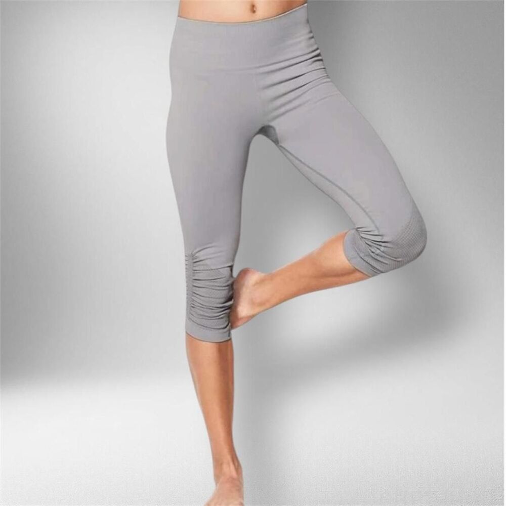 Lululemon Awakening Crop Leggings (Taryn Toomey Collection) – Ice Grey